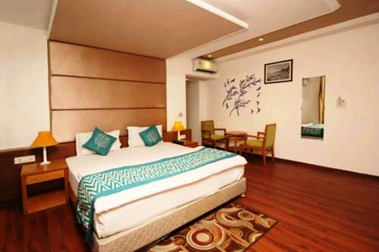 Hotel Vipul Grand Gurgaon Exterior foto